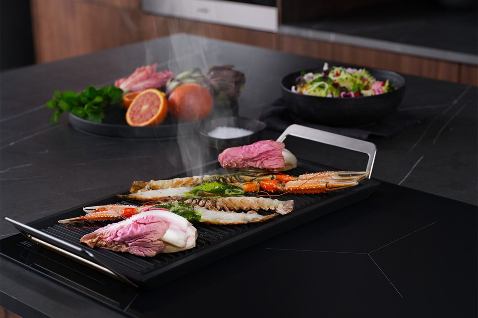 aeg-grillplatte-induktionskochfeld-fleisch-garnelen