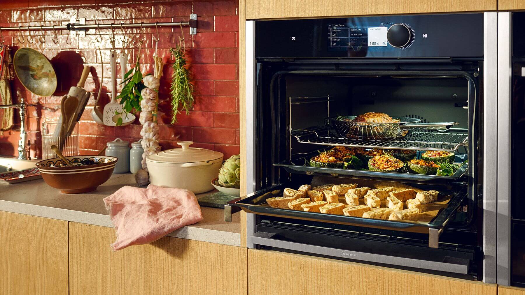 neff-n90-backofen-slide-and-hide-circotherm